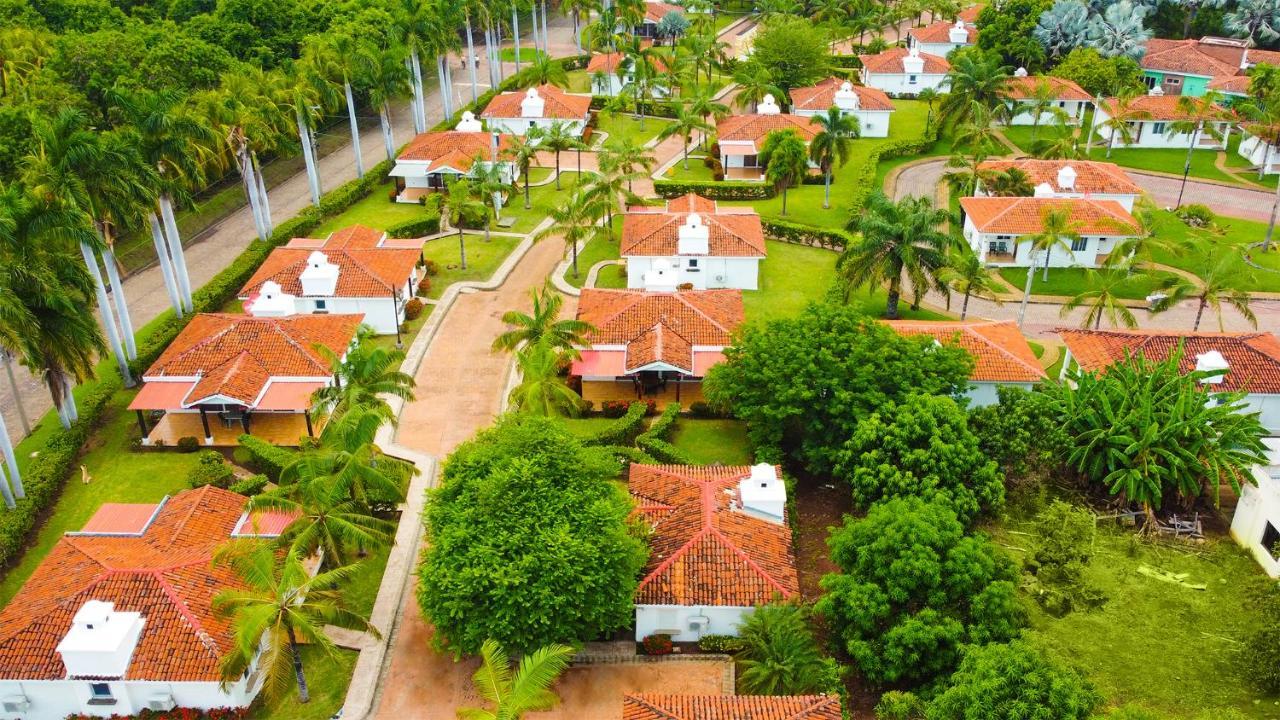 Las Veraneras Villas & Resort Acajutla Bagian luar foto