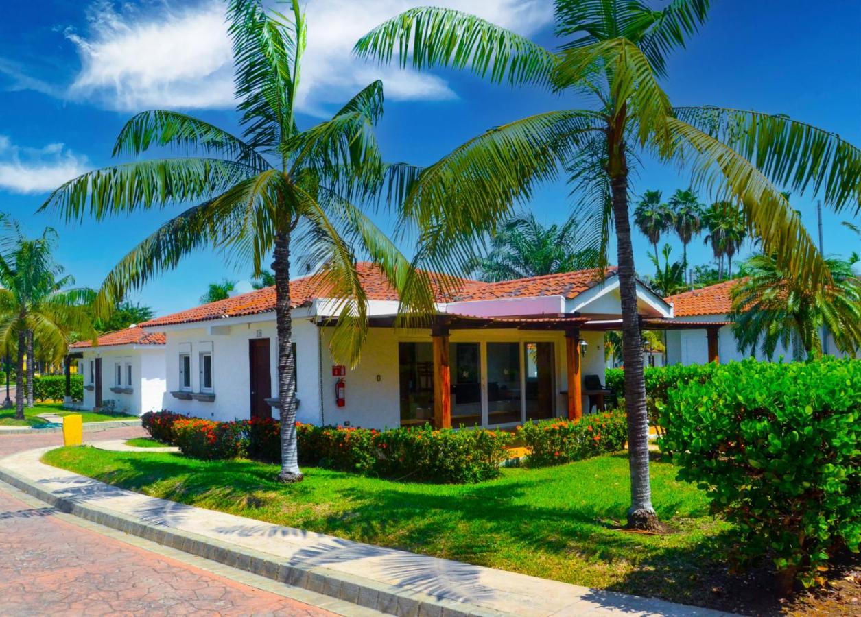 Las Veraneras Villas & Resort Acajutla Bagian luar foto